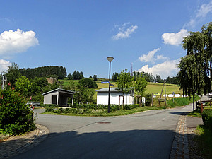 Einstiegspunkt in den SauerlandRadring mit Parkplatz in Gleidorf